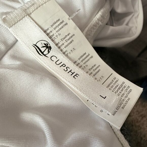 Cupshe White and Red Striped Bikini Set - Picture 3 of 6